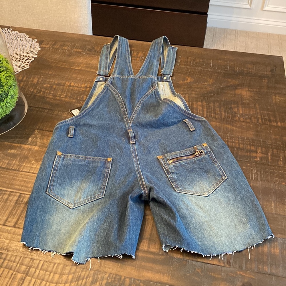 🍁🔥 NWT! Jean Bib Overall Shorts! - Picture 2 of 5